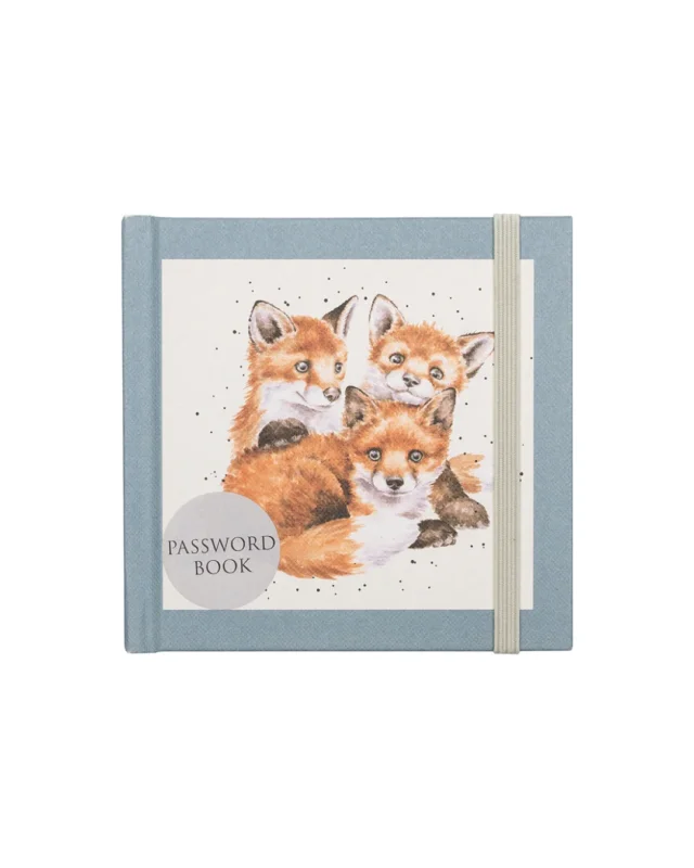 Passwortbuch „Fuchs“ von Wrendale Designs mit drei jungen Füchsen auf dem Cover vor weißem Hintergrund.