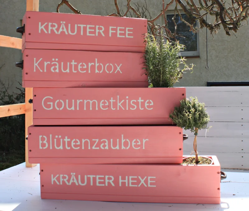 Blumenkasten Holz mit Schriftzug Eisen Griffen rosa erstes