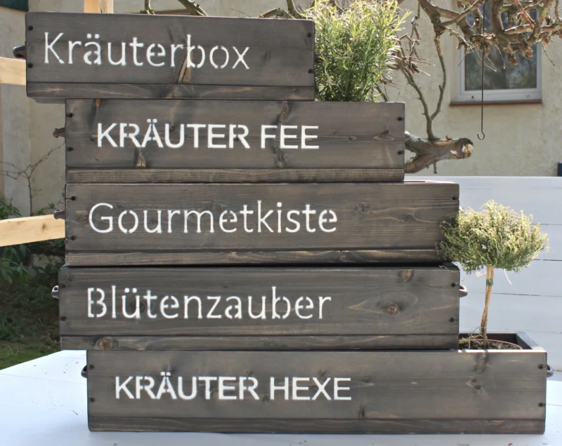 Blumenkasten Holz mit Schriftzug Eisen Griffen schwarz erstes