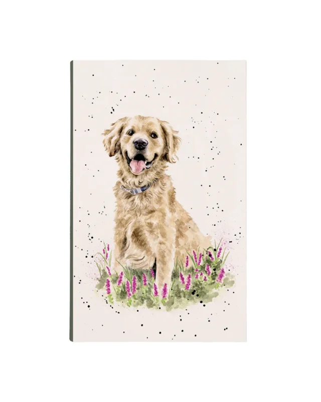 Hunde Notizblock „Golden Moments“ von Wrendale Designs mit Illustration eines sitzenden Golden Retrievers zwischen lilafarbenen Blüten vor hellem Hintergrund.