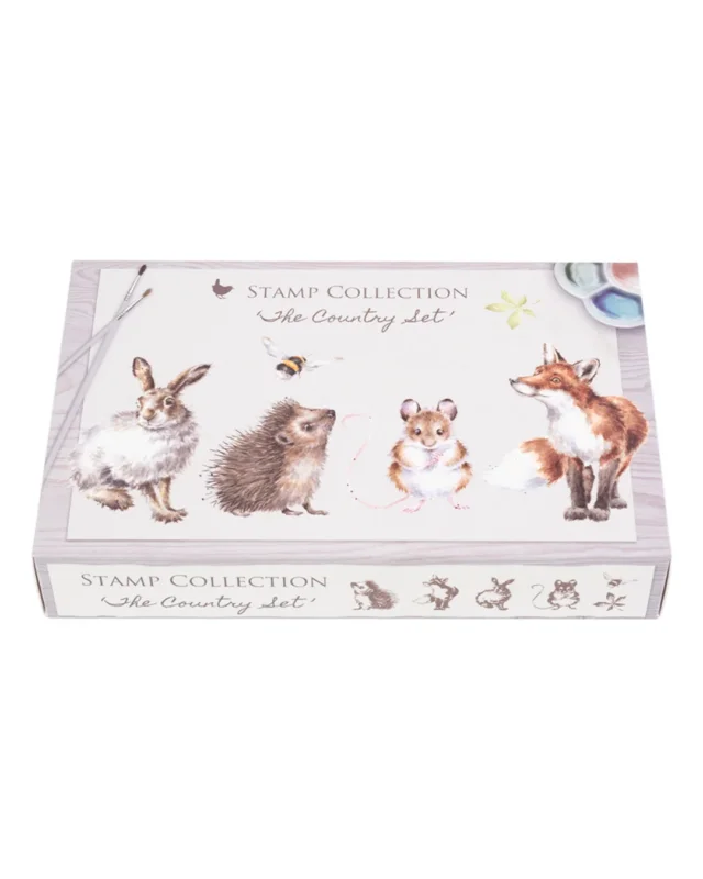 Stempel The Country Set von Wrendale Designs in einer Geschenkverpackung vor weißem Hintergrund.
