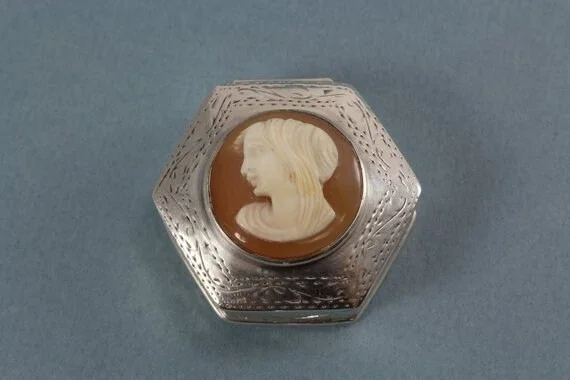 Kleine Dose, Deckeldose, Pillendose, Box, Sterling Silber, 925, Döschen, Sammler, Jugendstil, Tabakdose, Silberwaren, Kamee, Gemme, Kameo