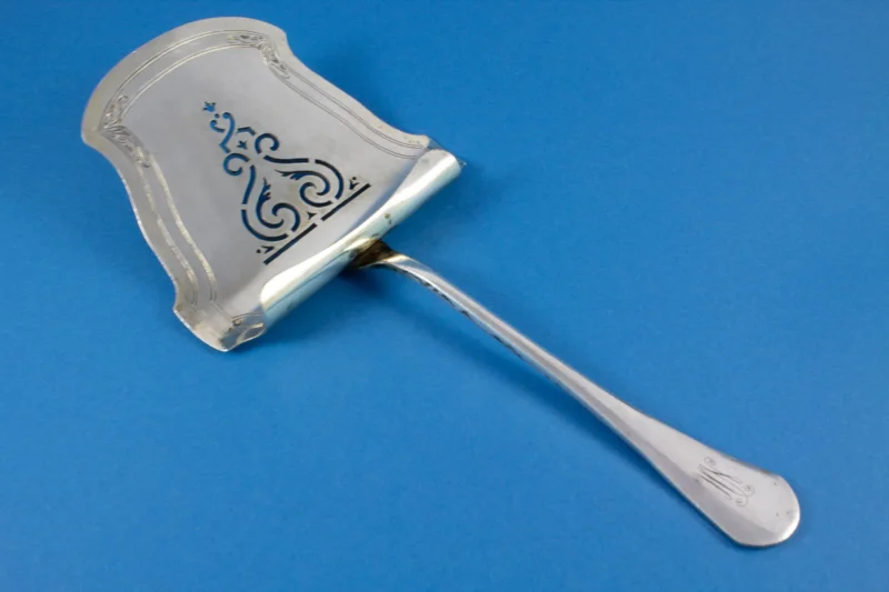 Antique asparagus server from Austria, 800 silver, Dianakopf