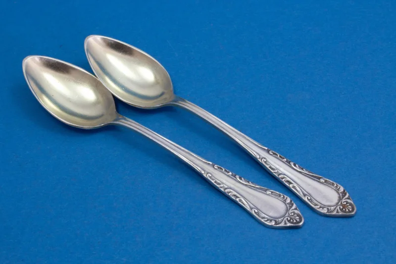 2 versilberte Mokkalöffel, Löffel im Jugendstil