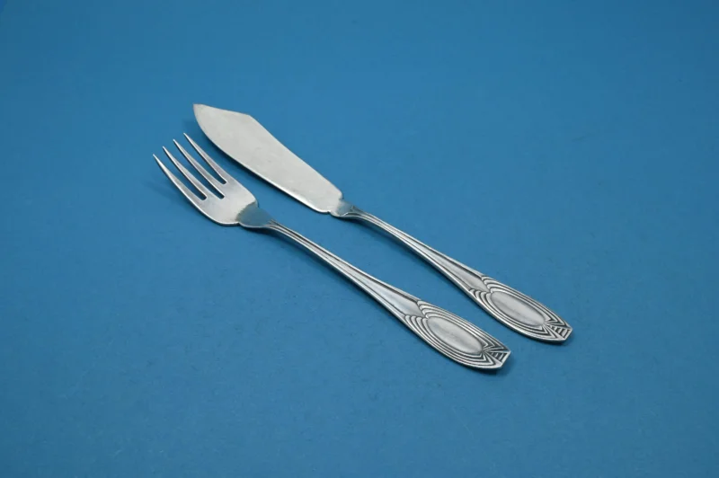 Versilbertes Fischbesteck für eine Person, Art Deco