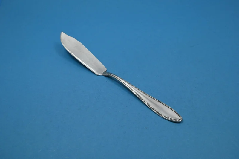 Versilbertes Fischmesser von OKA